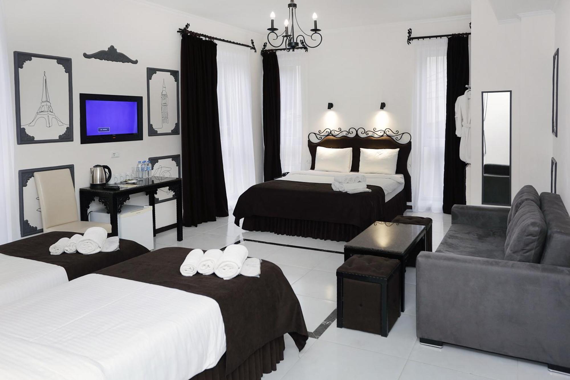 The One Boutique Hotel Tbilisi Room photo
