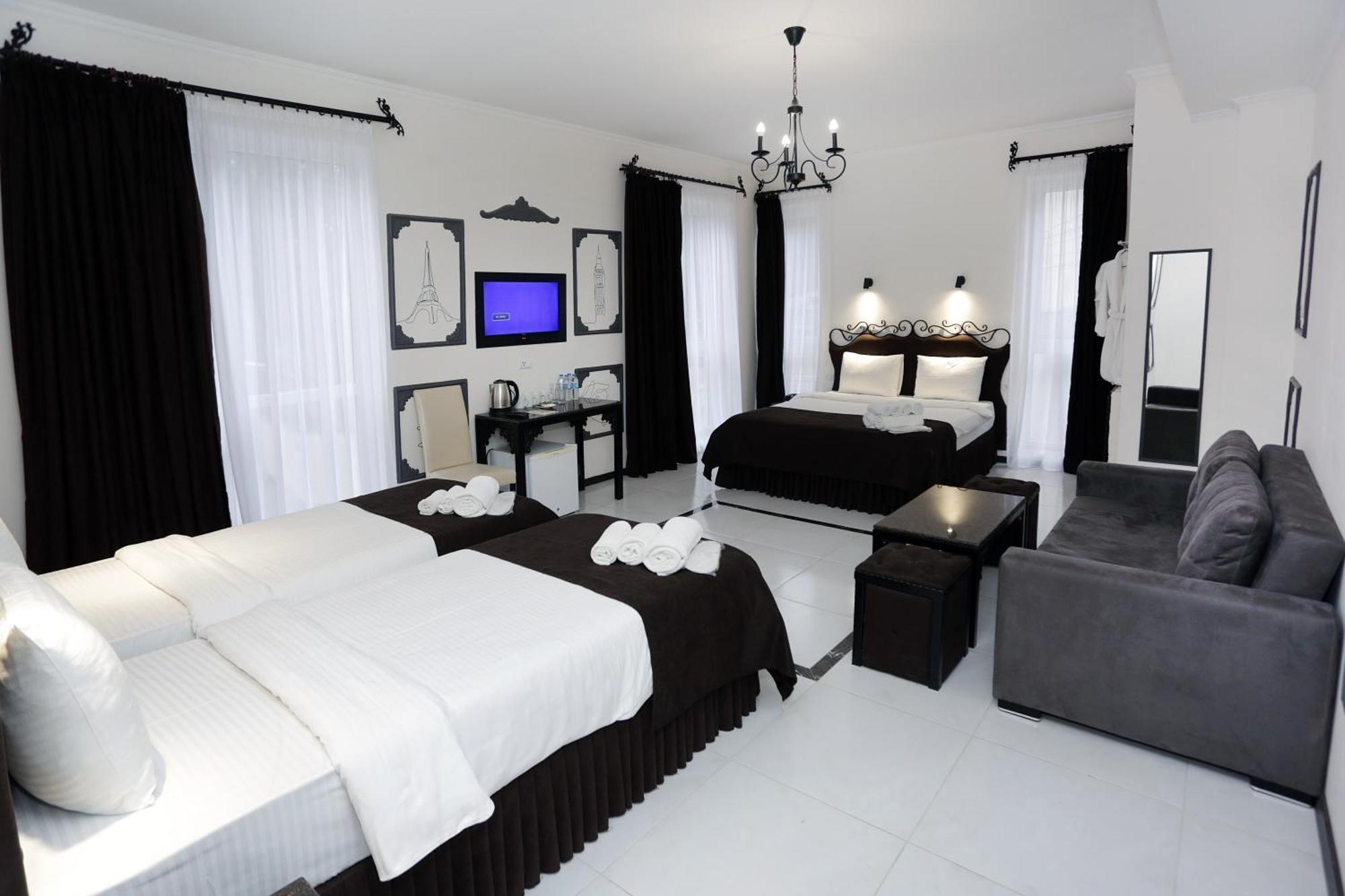 The One Boutique Hotel Tbilisi Room photo