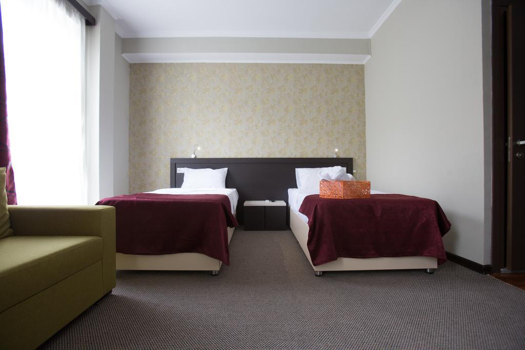 The One Boutique Hotel Tbilisi Exterior photo