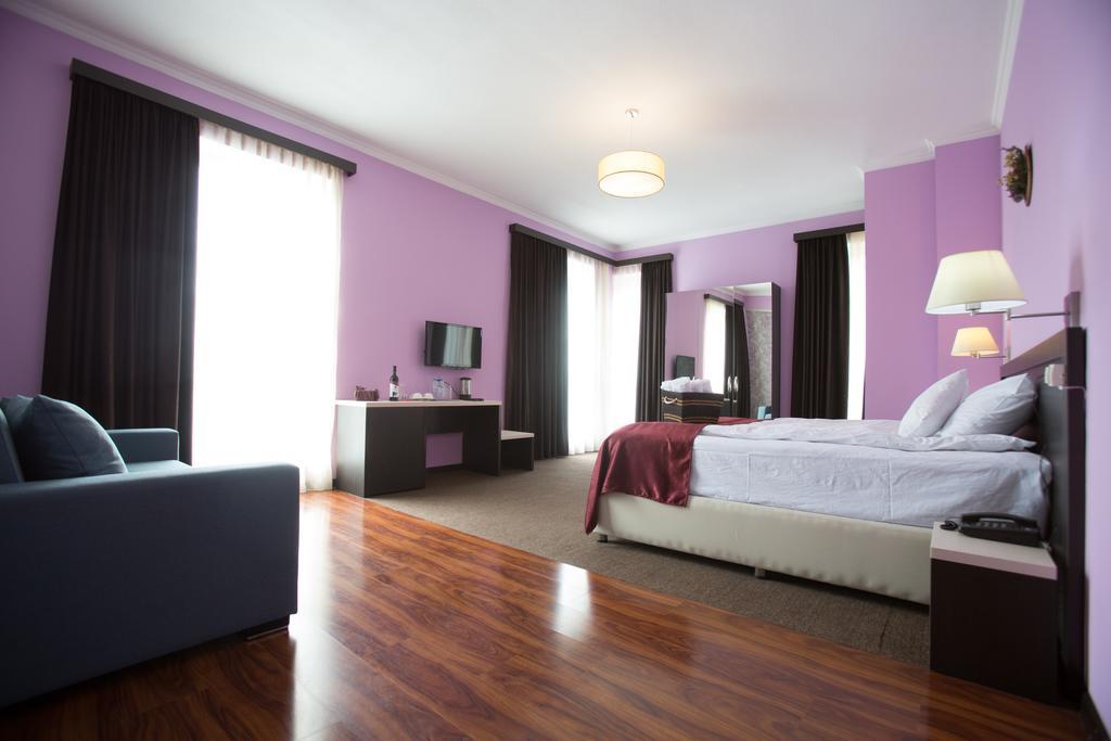 The One Boutique Hotel Tbilisi Exterior photo