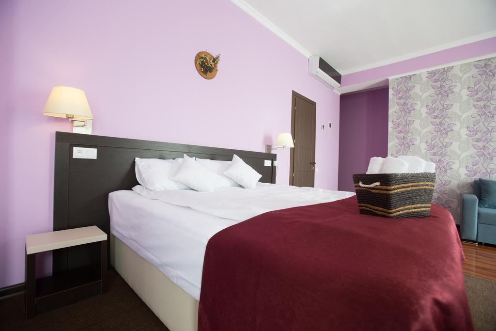 The One Boutique Hotel Tbilisi Exterior photo