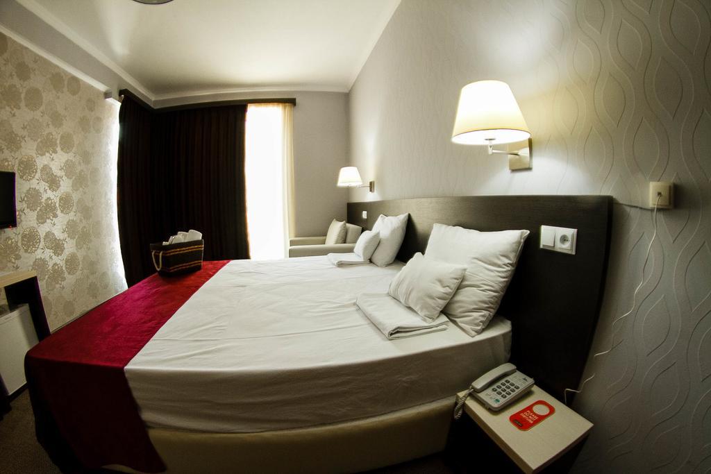 The One Boutique Hotel Tbilisi Exterior photo