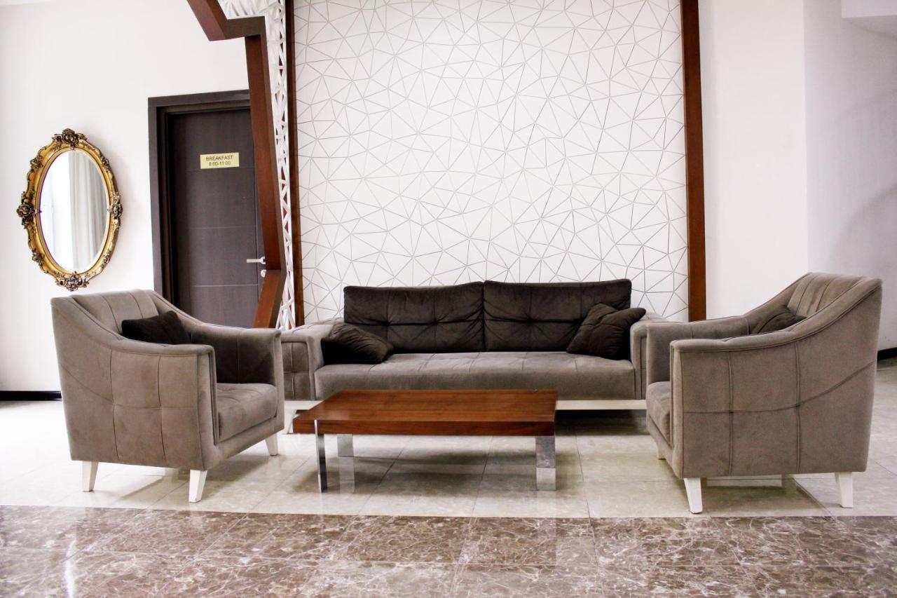 The One Boutique Hotel Tbilisi Exterior photo