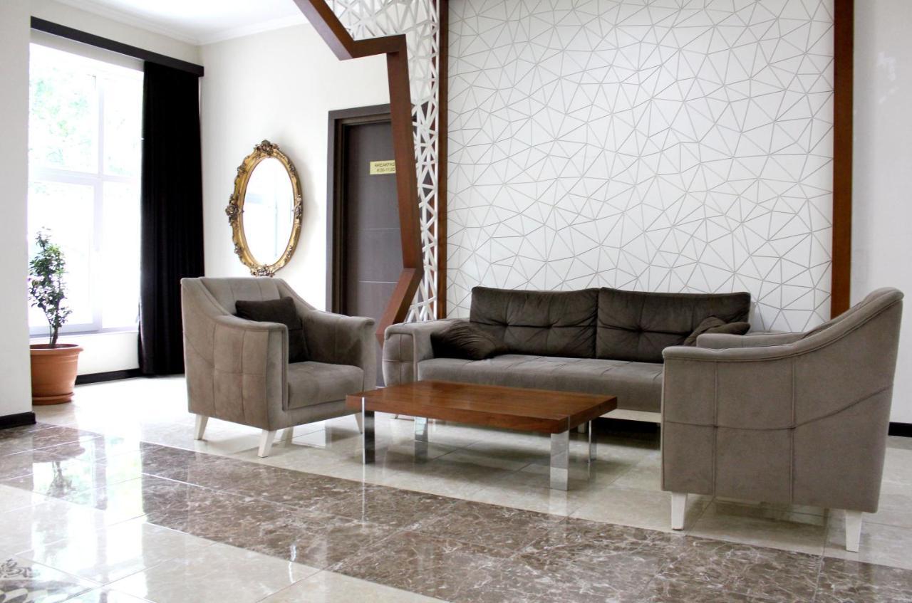 The One Boutique Hotel Tbilisi Exterior photo